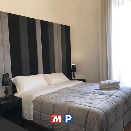Motta Palace Apartments & Rooms Motta SantʼAnastasia Exterior foto