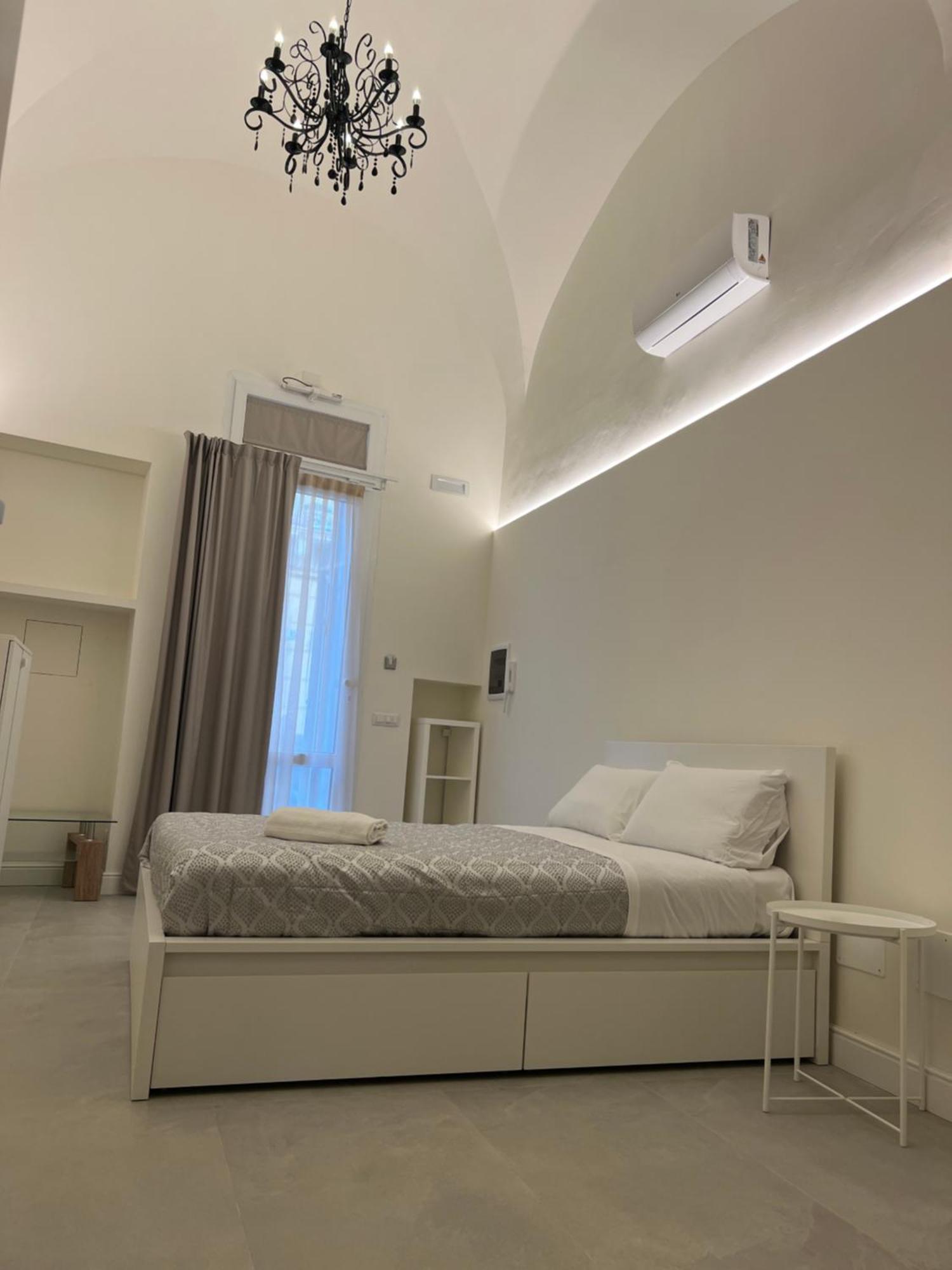 Motta Palace Apartments & Rooms Motta SantʼAnastasia Exterior foto